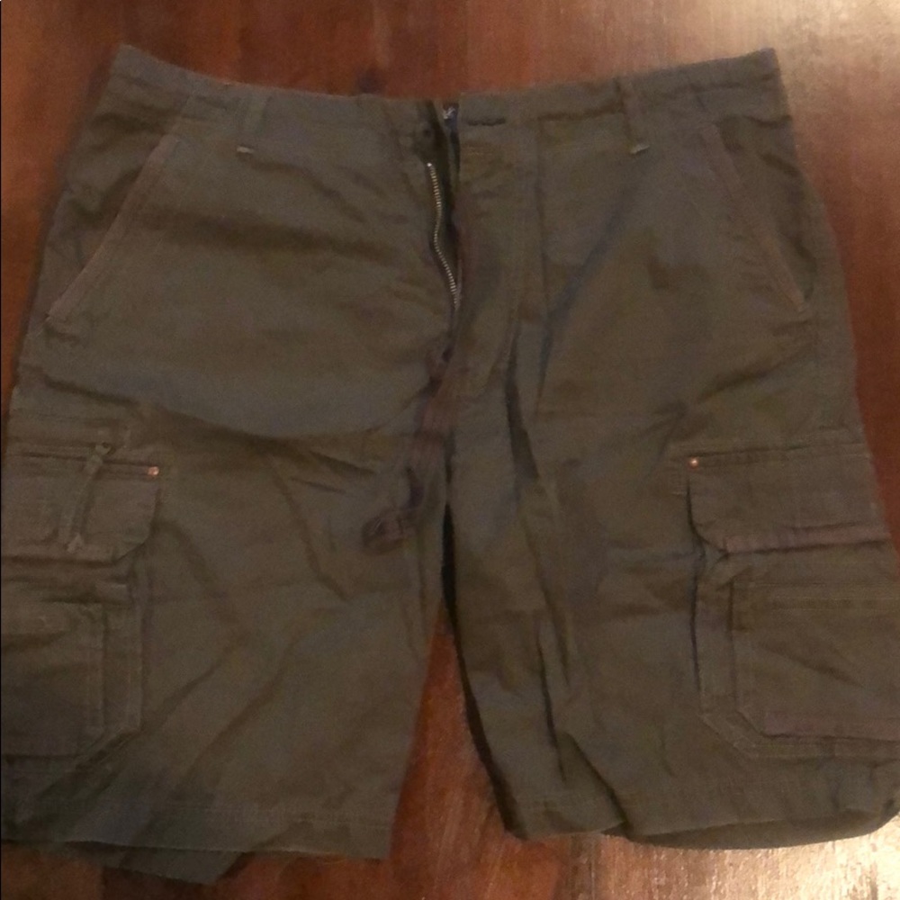 Public Opinion dark olive cargo shorts
